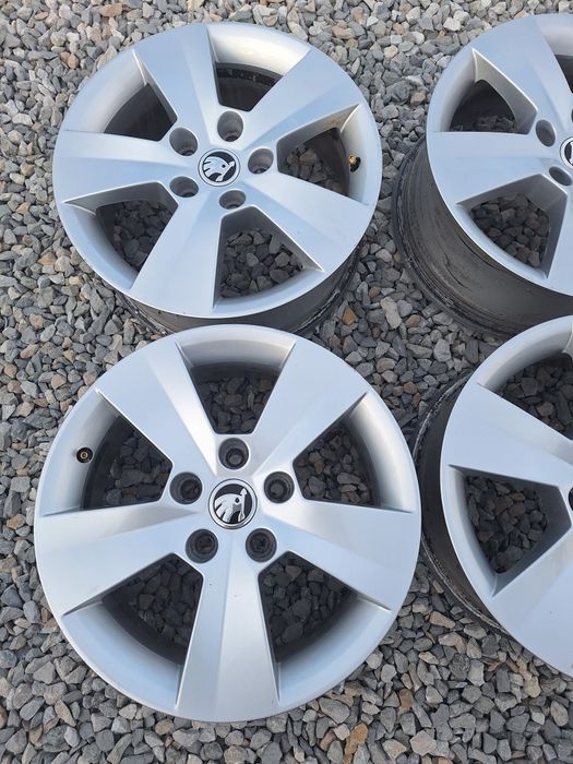 5x112.16цола.6.5j. ET41. Оригинални  Skoda