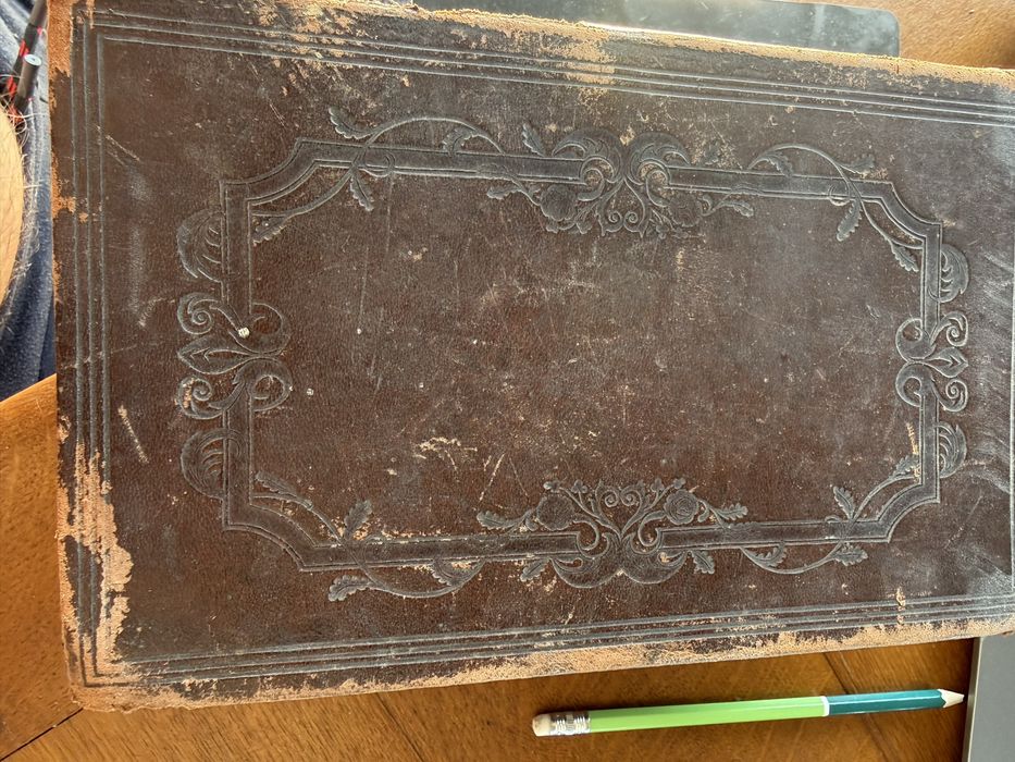 Vand carte veche(biblie in limba greaca)