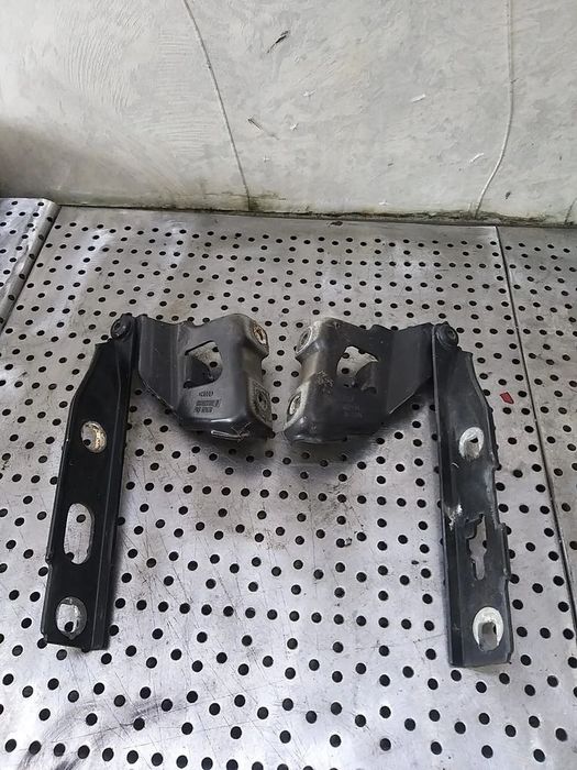 Balamale capota stanga dreapta audi a4 b8 8k 8k0823301d 8k0823302d