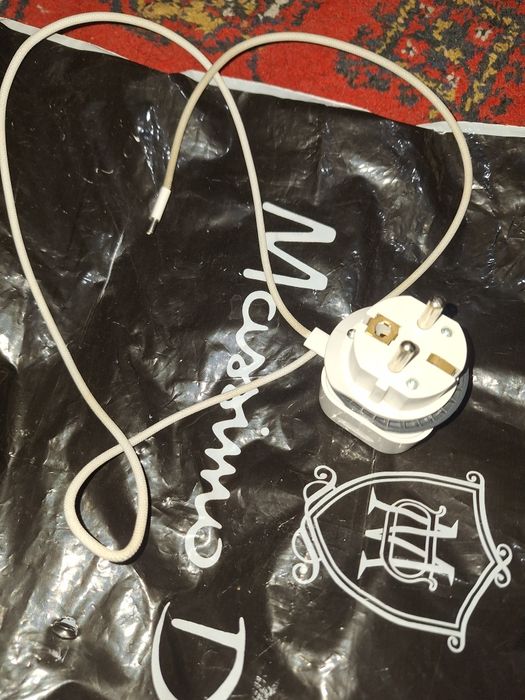 Iphone orginal zaryadchik