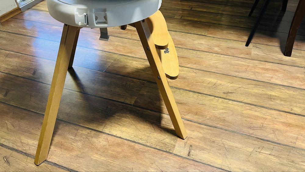 Дървено столче за хранене
