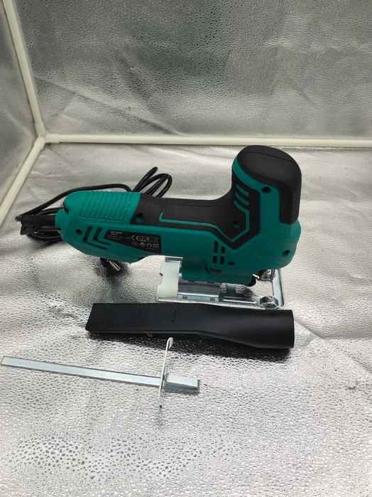 Fierastrau pendular 650W, 6 viteze, taiere la 45°