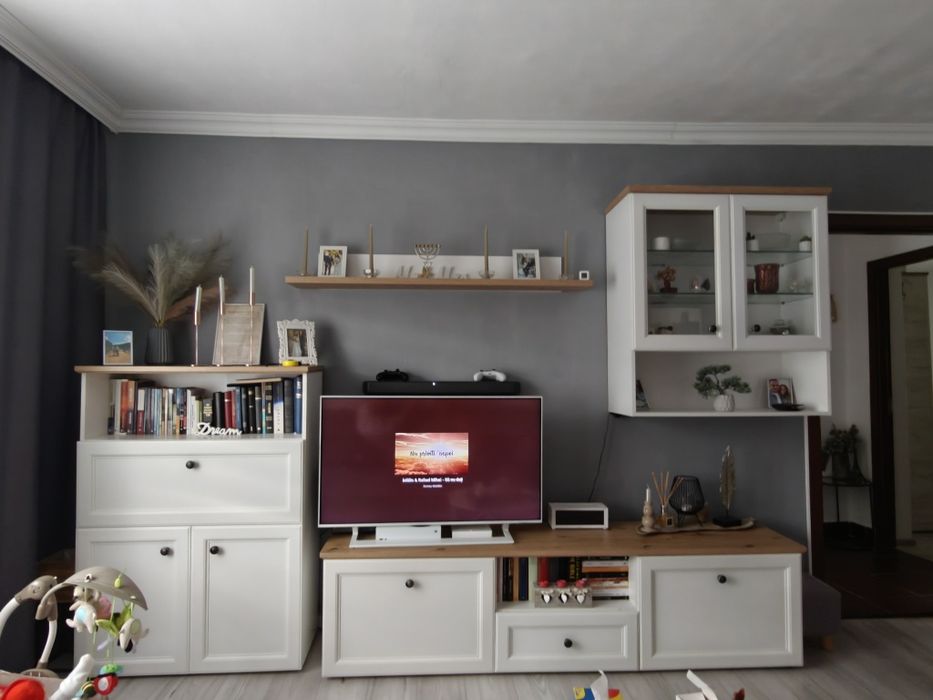 Mobila sufragerie + Tv Samsung + măsuță cafea