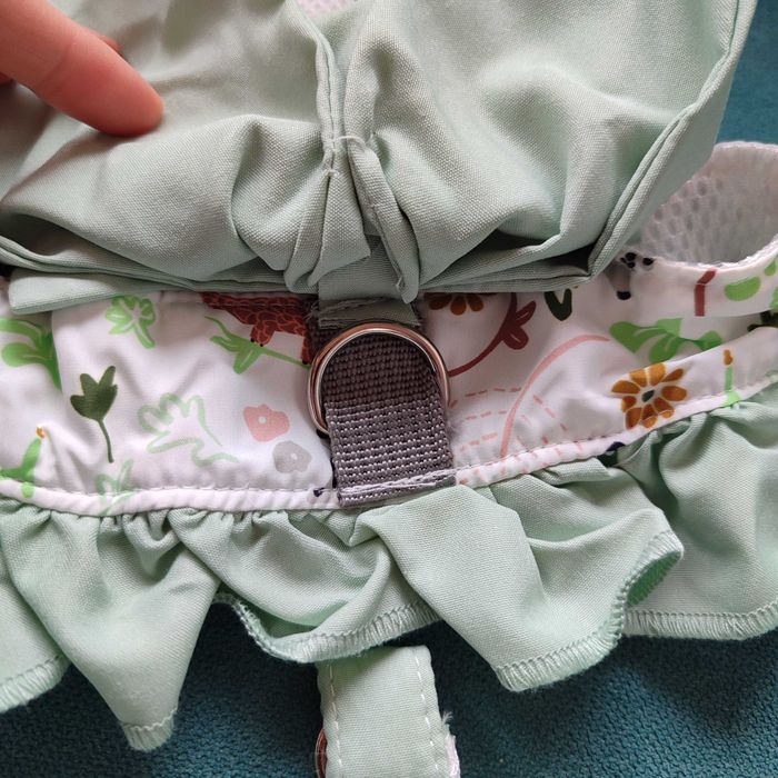 Рокля за куче с нагръдник и каишка Йорки Померан Шпиц Териер