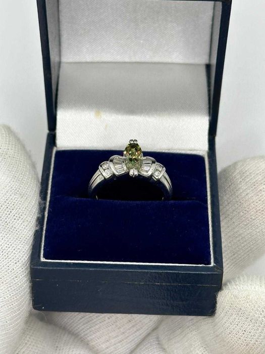 INEL PLATINA 900 + 1 Diamant FANCY VERDE "Chameleon" =0.80ct -VS1 -GIA
