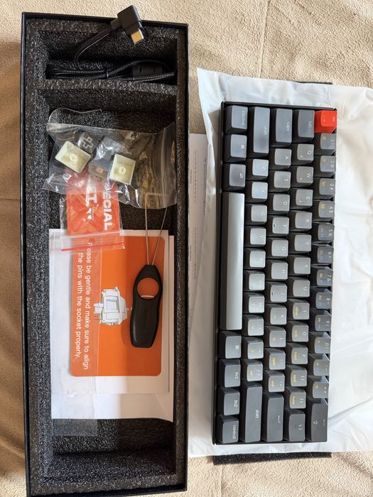 Tastatură mecanică Keychrom K12 (Wireless,RGB, Brown Switch)