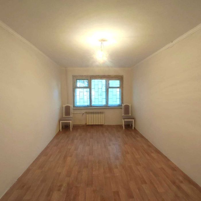 Продаю 2х комн. квартиру на 1 этаже на 3 микрорайоне.