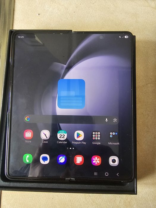Samsung  z fold 5