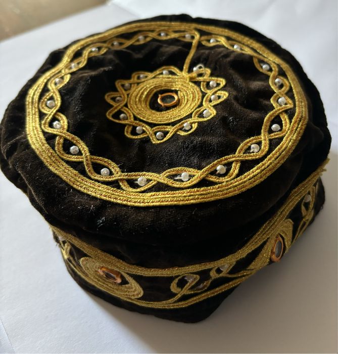 Fes turcesc de catifea realizat manual