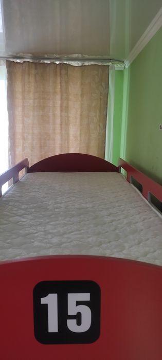 Кровать детская  двухярусная