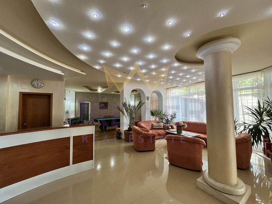 Хотел в Добрич, област-гр.Балчик площ 2000 цена 900000