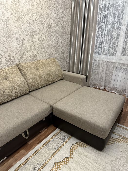 Продаю диван  3 м .имеються 2 короба