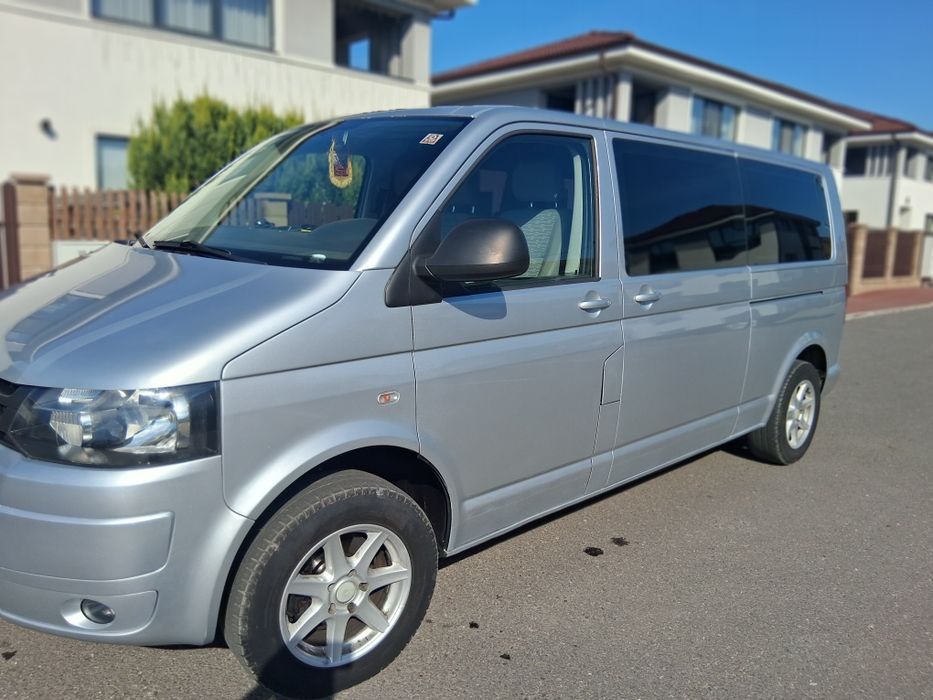 Volkswagen transporter 9 locuri