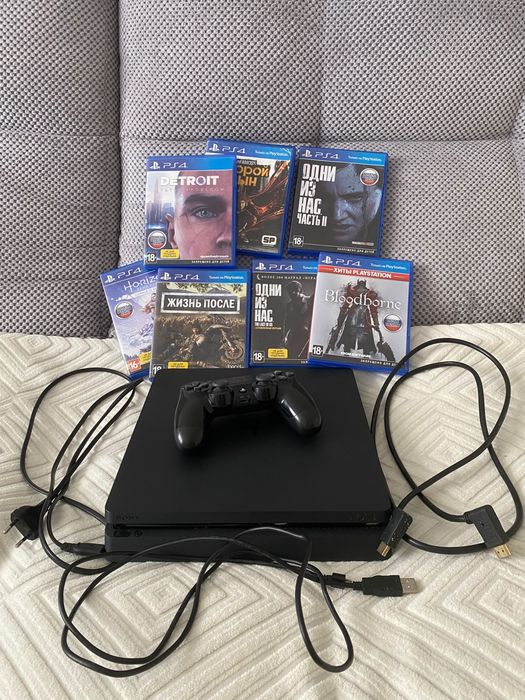 Продам PS4 slims