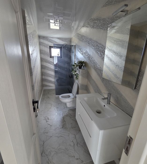 Vila moderna P+M de inchiriat-premium zona Vadeni(pod Turcinesti), 2 apartamente separate sau integral, curte generoasa