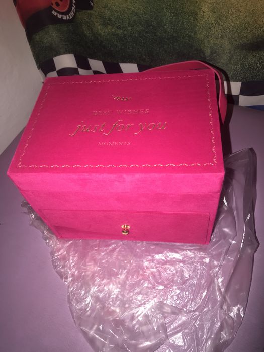 Шкатулка для украшений