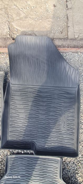 Продам коврики на хундай туксон