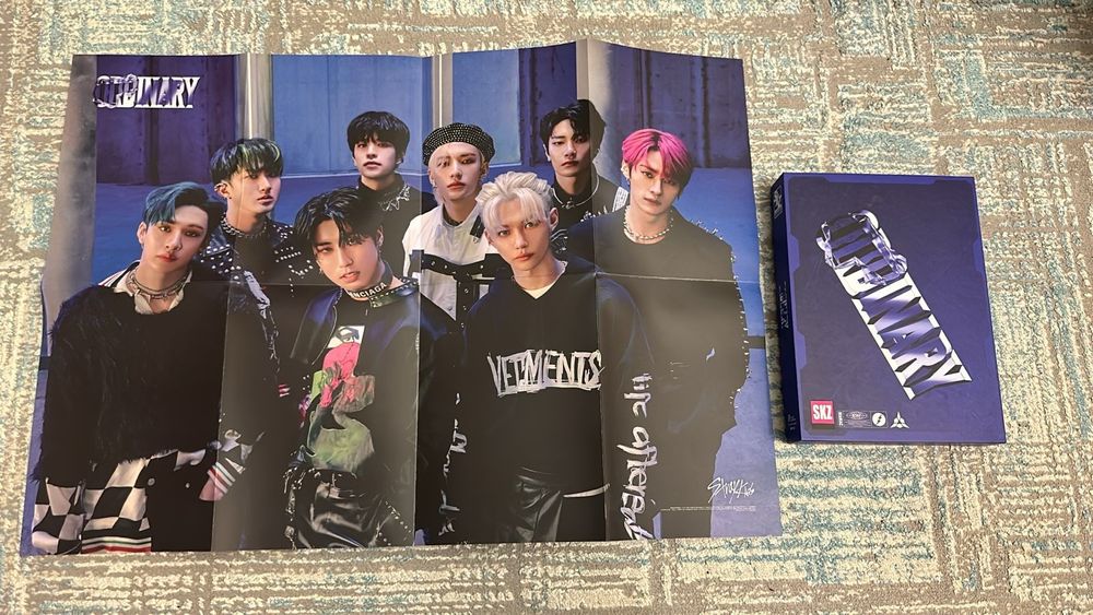 Фотобуки stray kids oddinary, предзаказные карты christmas evel