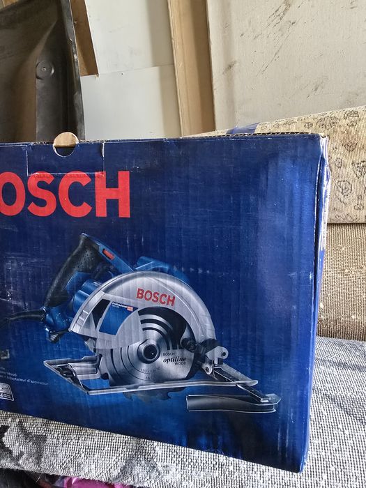 Пила циркулярная BOSCH