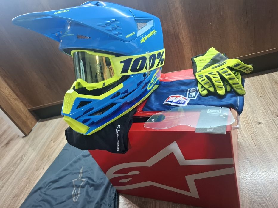 Alphinestars sm3 каска