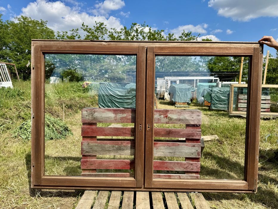 FEREASTRA LEMN MAHON  Germania geam termopan H 145 x L 220 5 buc