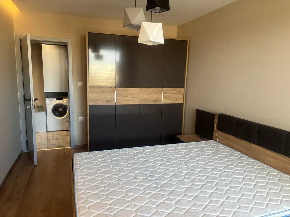 Дава се под наем Двустаен апартамент в Пловдив, Остромила - 66 кв.м за 300 € - Снимка #3