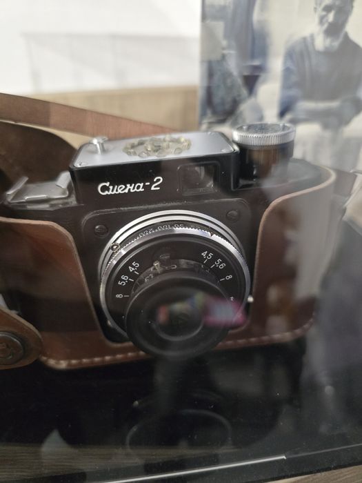 Aparat foto sovietic Smena-2 (Смена-2), anii 1960, caseta inclusa