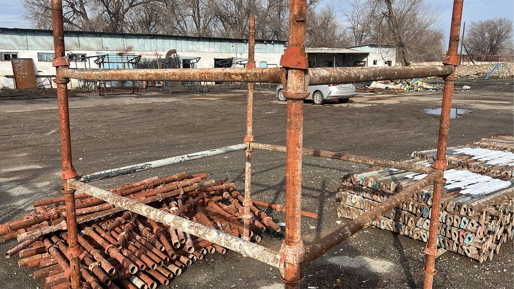 Леса . Струбцыны . Опалобки стройтельныйе