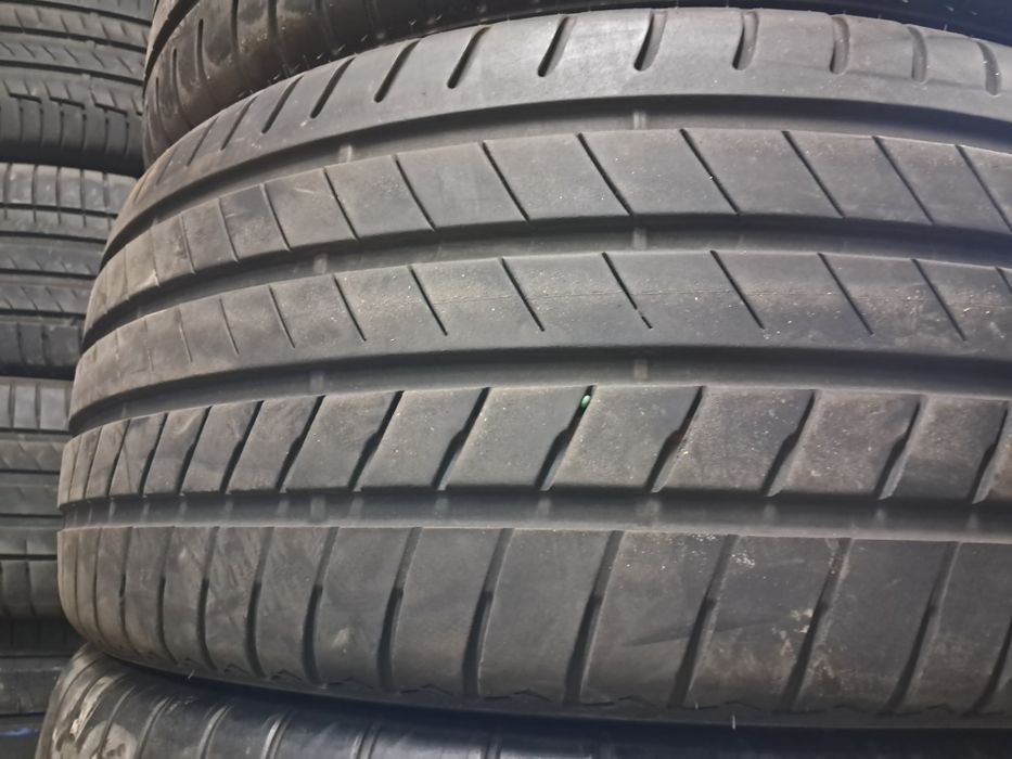Anvelope second vara 275 45 R20/305 40 R20 Bridgestone *RFT