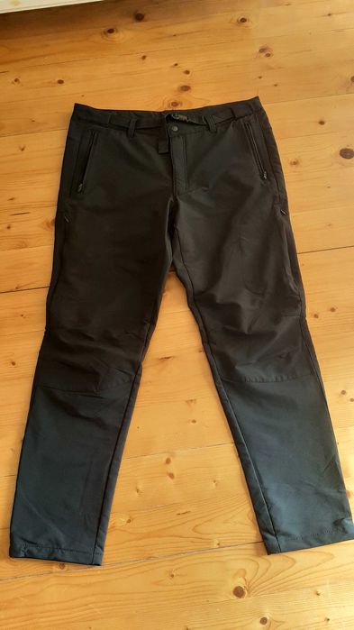 Vand pantaloni impermeabili de drumetii/oraș!