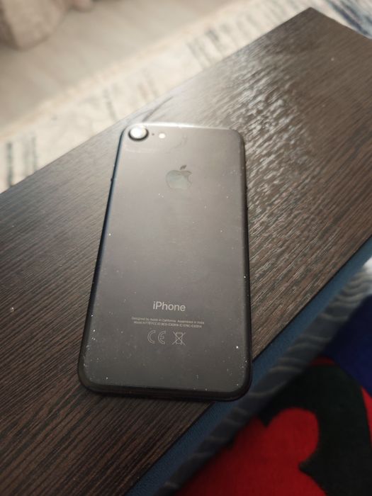 Айфон 7 в хорошем состоянии