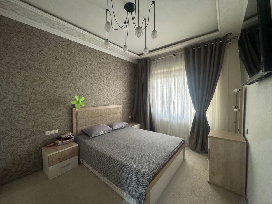 Продается кв на против машина базара. Uy sotiladi mashinabozor togrisi