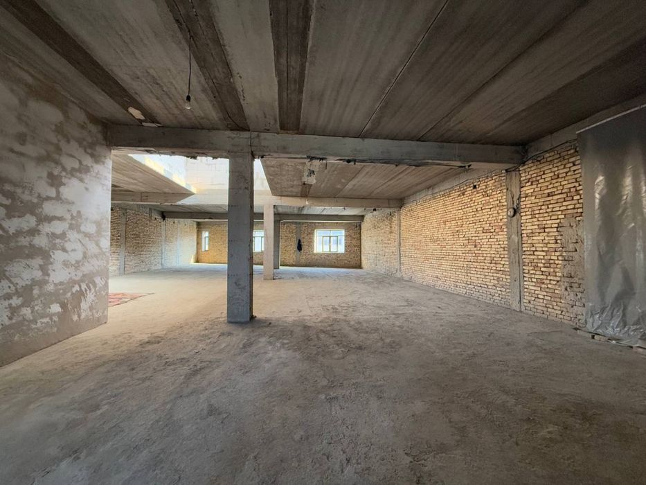 6 sotixli, 2 gavatli tayyor bino sotiladi.