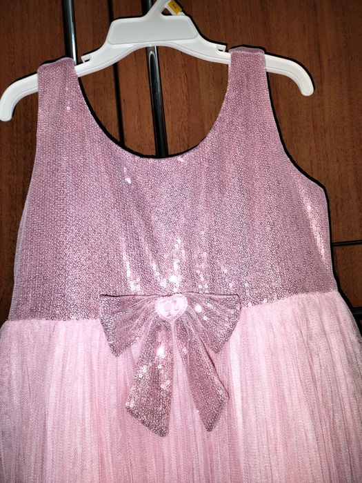 Продам  детское розовое платье