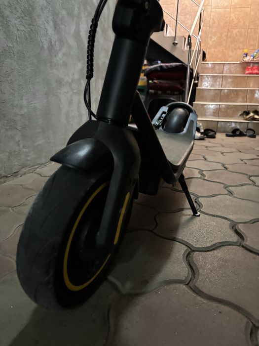 Trotineta Vortex Urban Traveller Pro cu garantie de doi ani valabila