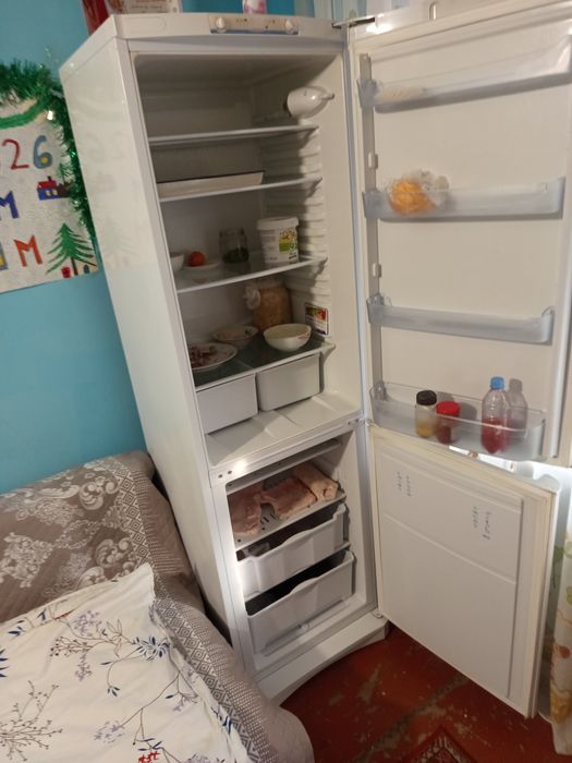 Продам холодильник