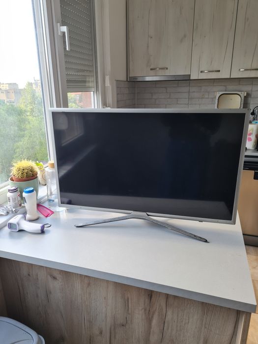 Samsung smart TV 32 инча
