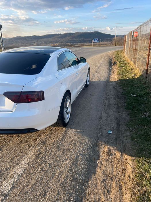 AUDI A5 An fabricatie - 2009 diesel  motor 1998 cm 170 cp pret 5800€