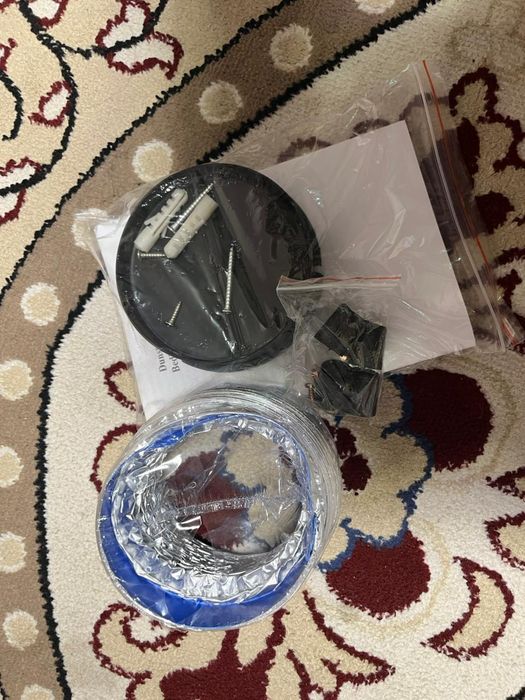 Продам вытяжку новая