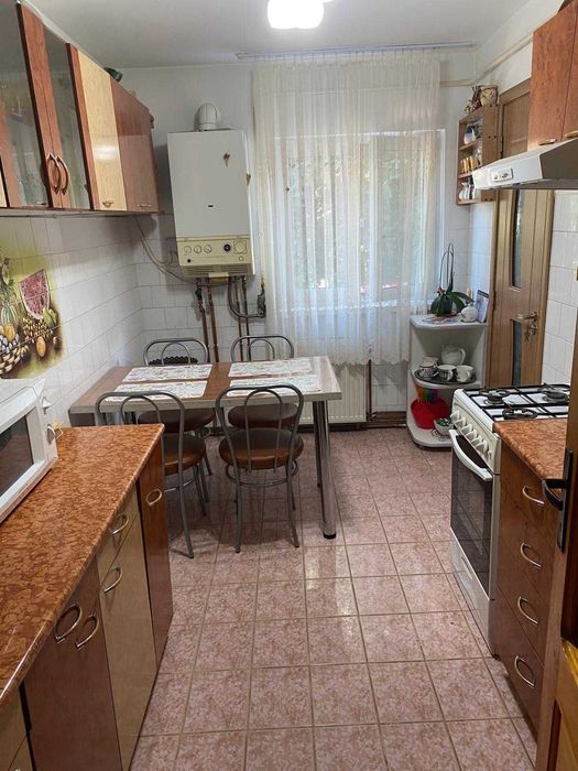 Apartament 2 camere, balcon, gata de utilizare