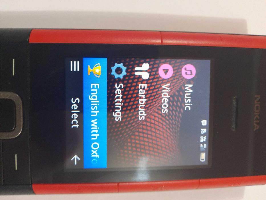 Telefon Nokia 5710 XpressAudio,mobil cu butoane Nokia TA-1504 cu ecran mare 2.8"si casti earbuds Nokia cu incarcator,functional Digi Orange Vodafone