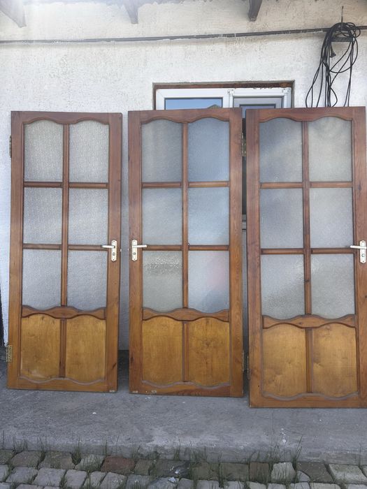 Продам двери межкомнатные