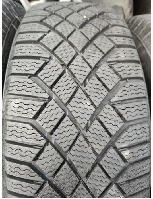 Продам зимнию липучку Continental