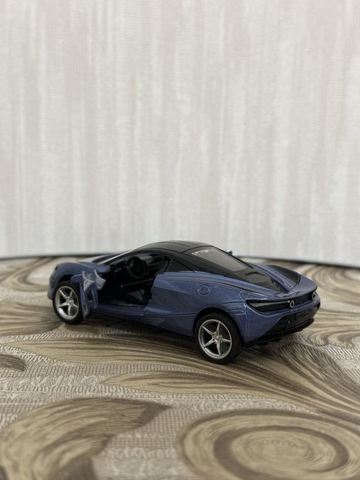 Моделька машины SuperCar