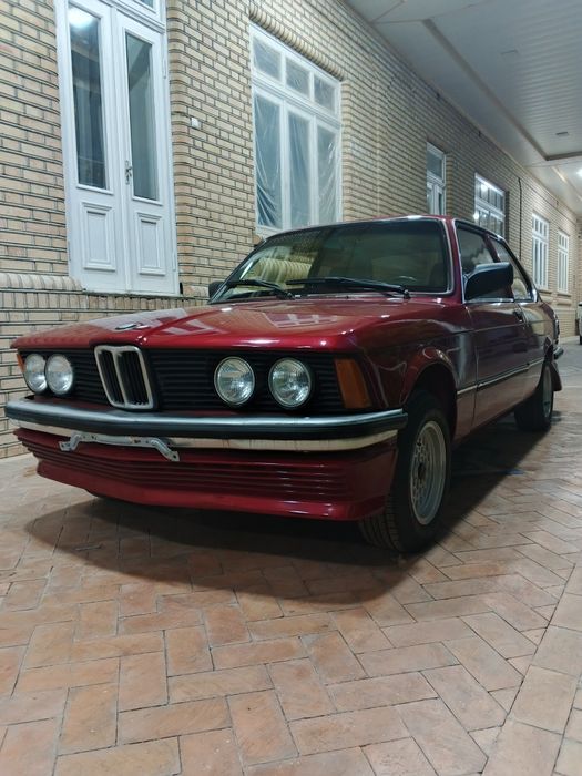 Bmw moshina sotiladi