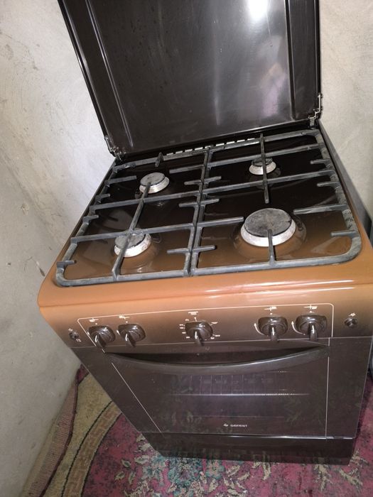 Срочно продаётся газ плита GEFEST размер 60х60