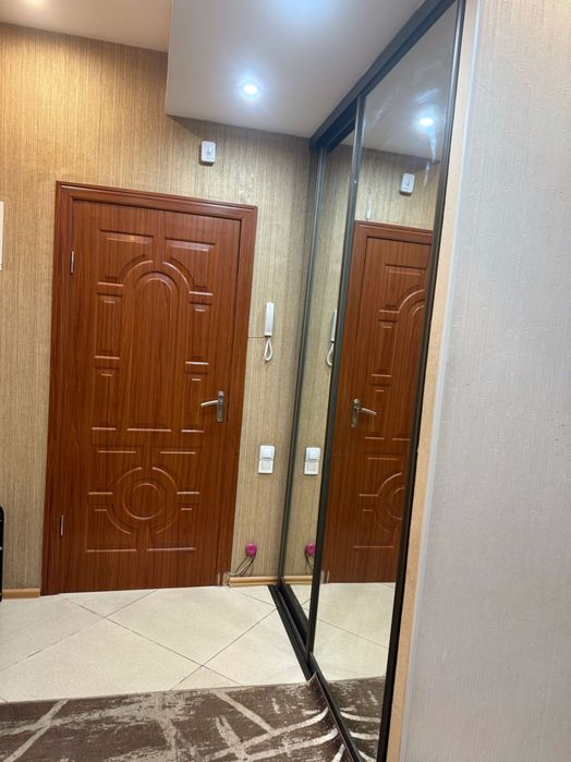 Продаю трехкомнатную квартиру