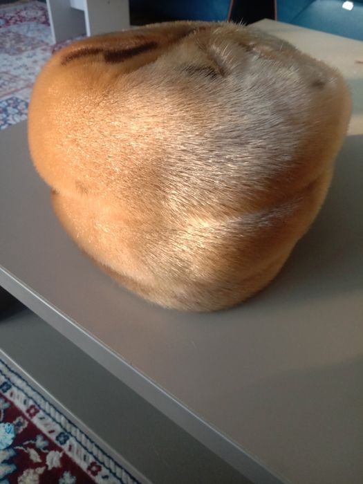 Продам шапку,б/у (морской кот)