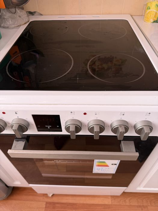 Продам плитку индукция