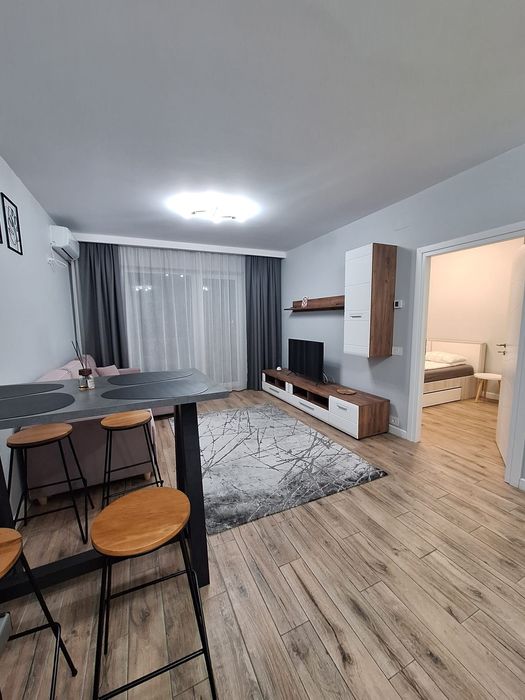 Închiriez apartament cu 2 camere în Prima Onestilor
